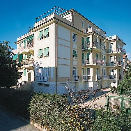 Ligure Residence Борджо-Верецци Экстерьер фото
