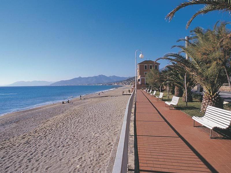 Ligure Residence Борджо-Верецци Экстерьер фото